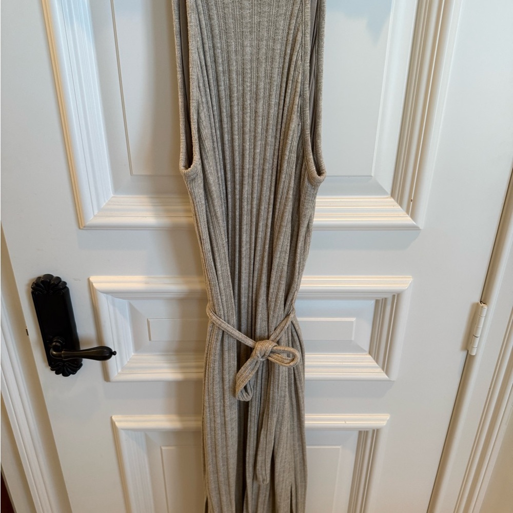 Elegant Gray Midi Dress